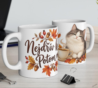 Podzimní hrnek s kočkou – „Nejdřív káva. Potom mňau.“